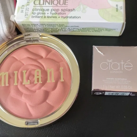 Clinique Skincare and Makeup Set with Striped Pouch 6 Piece Set. - Picture 3 of 8